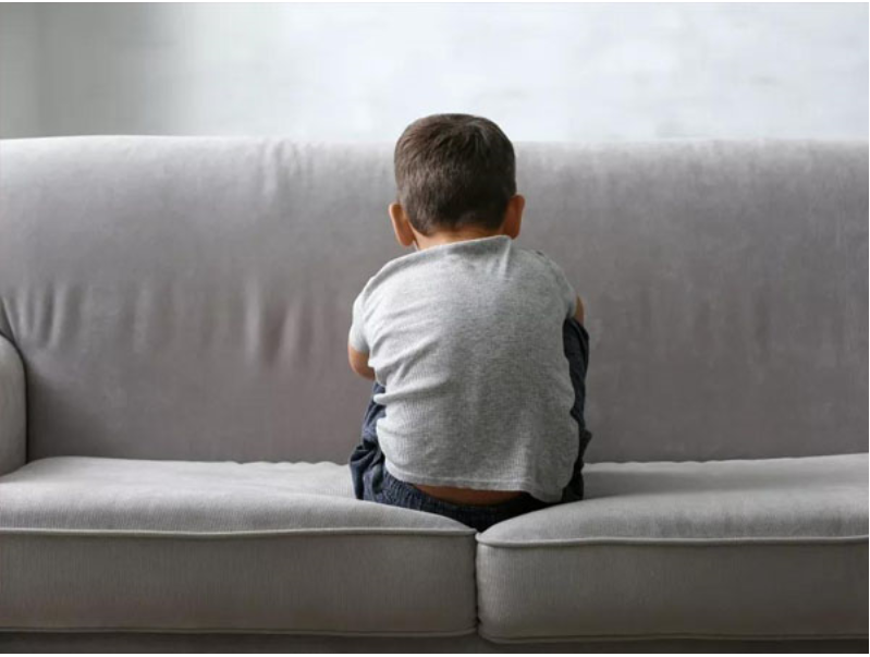 Tự kỷ là gì? Làm thế nào để chẩn đoán và điều trị tự kỷ?