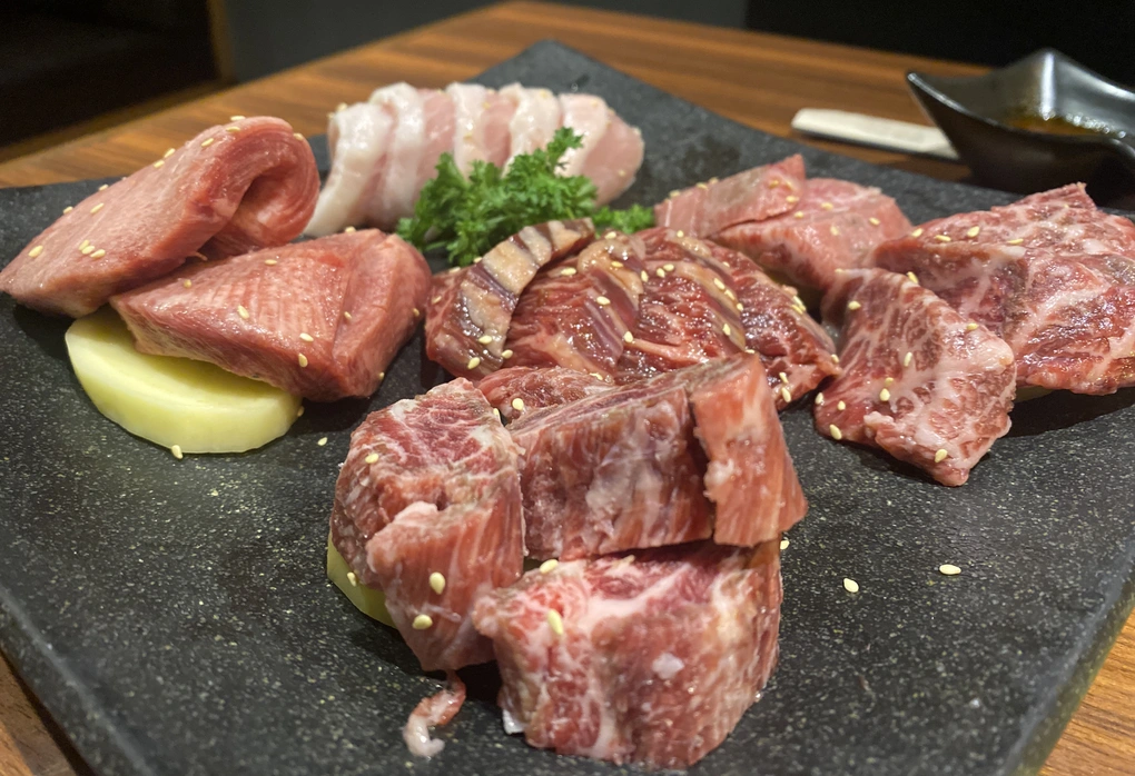 Ăn nhiều thịt khiến cơ thể đổ mồ hôi đầm đìa?