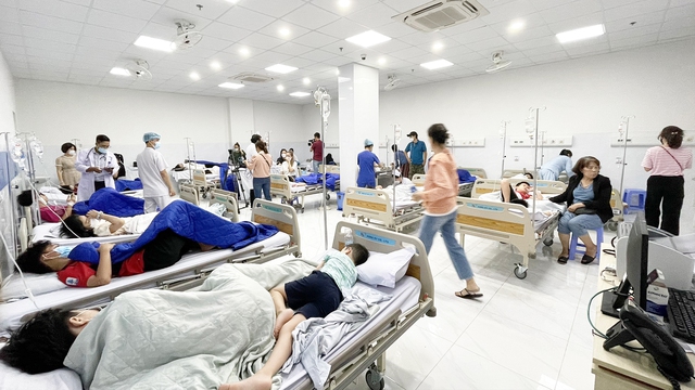 Làm gì để tránh ngộ độc tập thể tại trường học?