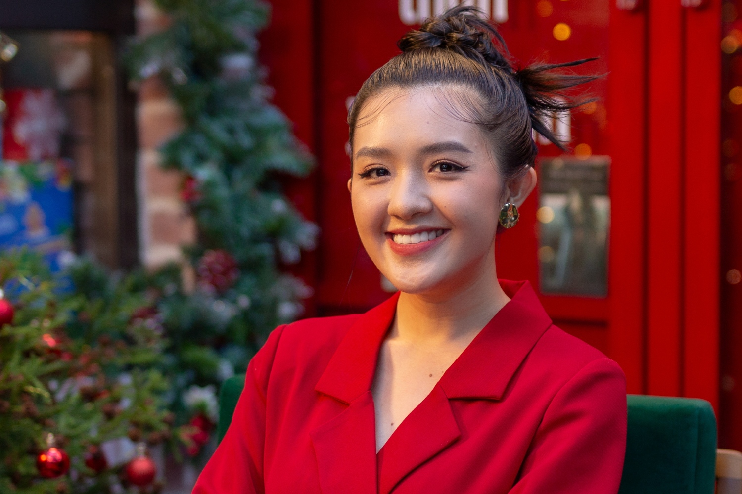 Á hậu Quản Hân: Giúp ích cho đời khi thân xác phôi pha