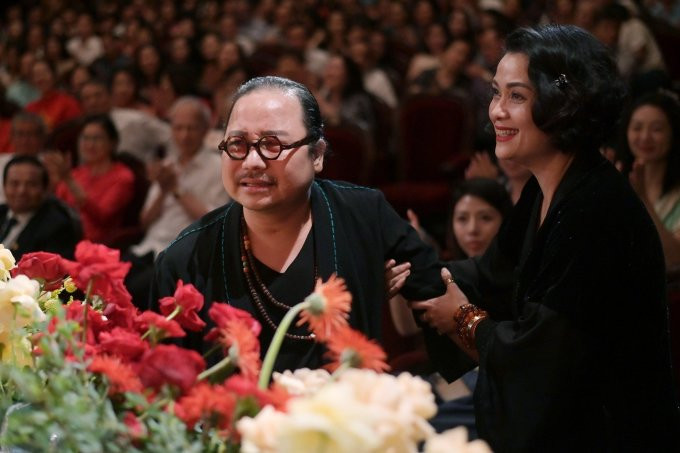 Trần Mạnh Tuấn khóc khi kể chuyện vượt qua 3 lần mổ não thần kỳ