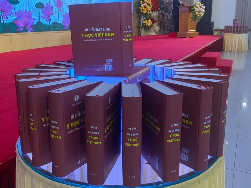 ‘Bắt bệnh’ người Việt qua Từ điển bách khoa y học
