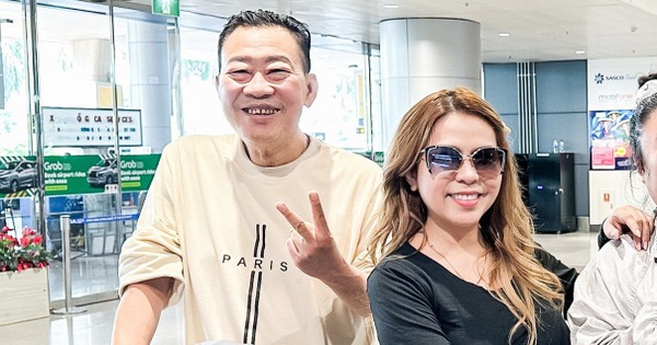 Nhạc sĩ Lê Quang về nước sau 4 năm phẫu thuật cắt bỏ bàn chân