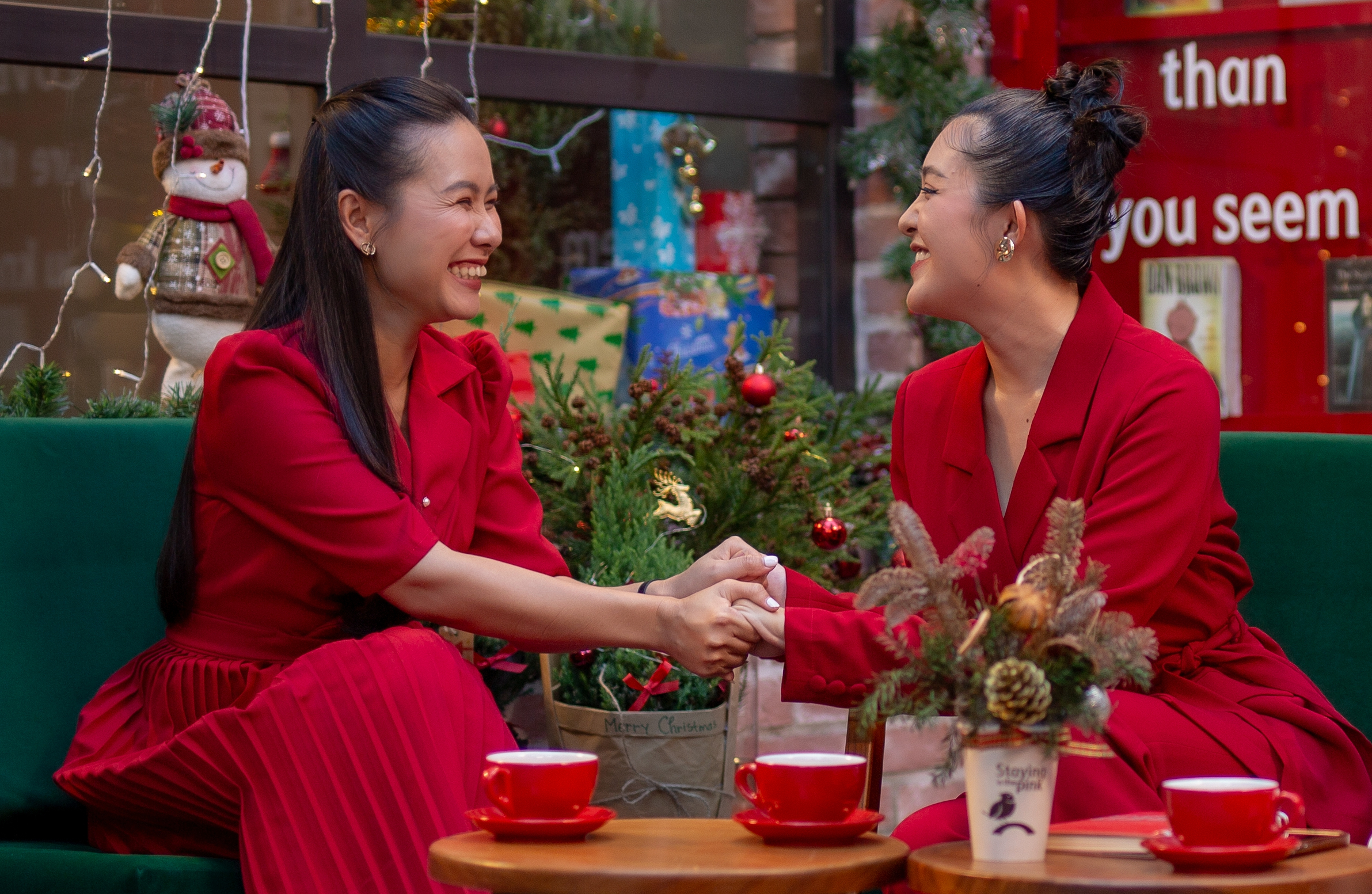 Phương Thảo, Quản Hân: uống mật ong, xem Doraemon, trồng cây để giữ giọng và thư giãn