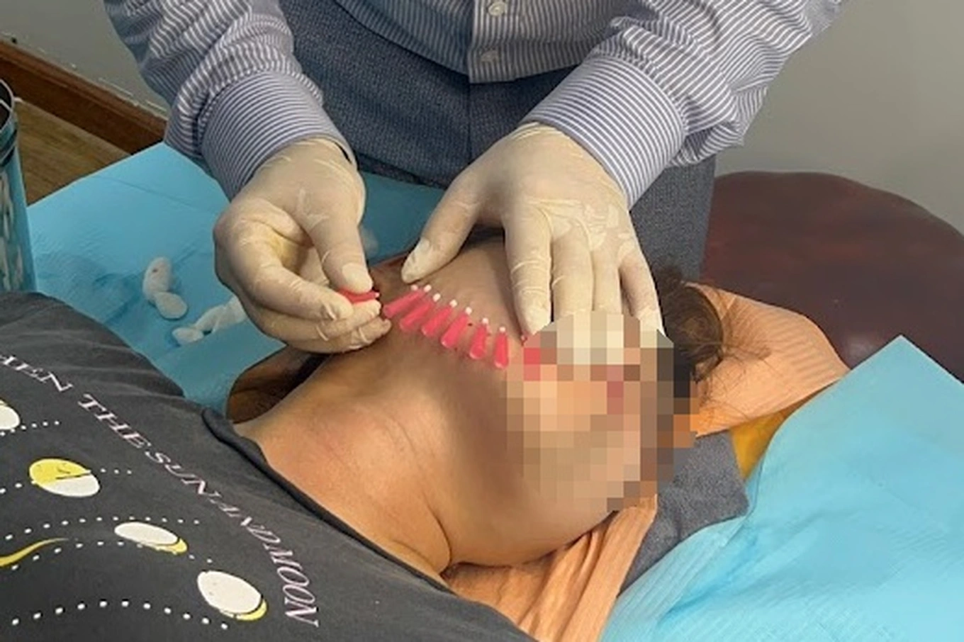 Khám chữa bệnh không phép và 10 thách thức của ngành y tế TPHCM năm 2024