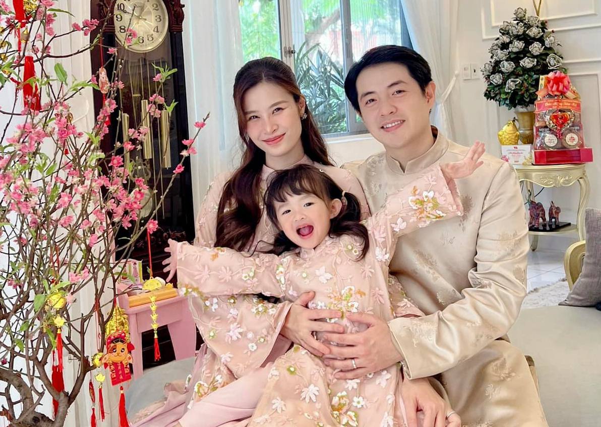 Đông Nhi sẽ sinh ‘rồng con’ năm Giáp Thìn