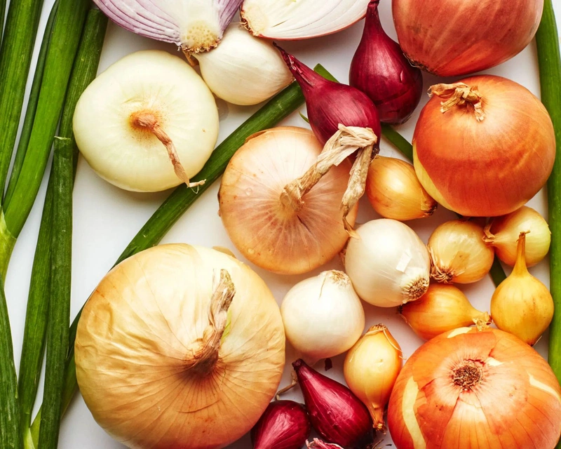 Gừng, hành tây, tỏi, cơm nguội để trong tủ lạnh ngày Tết coi chừng thành ổ vi khuẩn