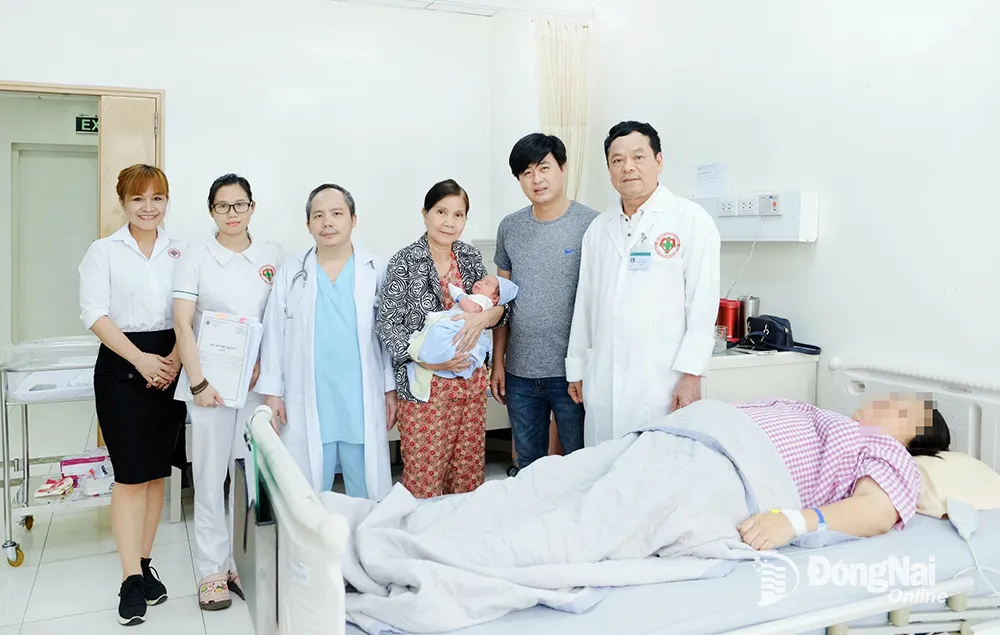 Cứu sống sản phụ nặng 100kg với nhiều bệnh nền, sinh con nặng 4,6kg