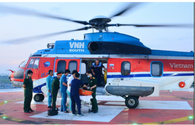 Người dân TPHCM được cấp cứu bằng máy bay và đường thuỷ
