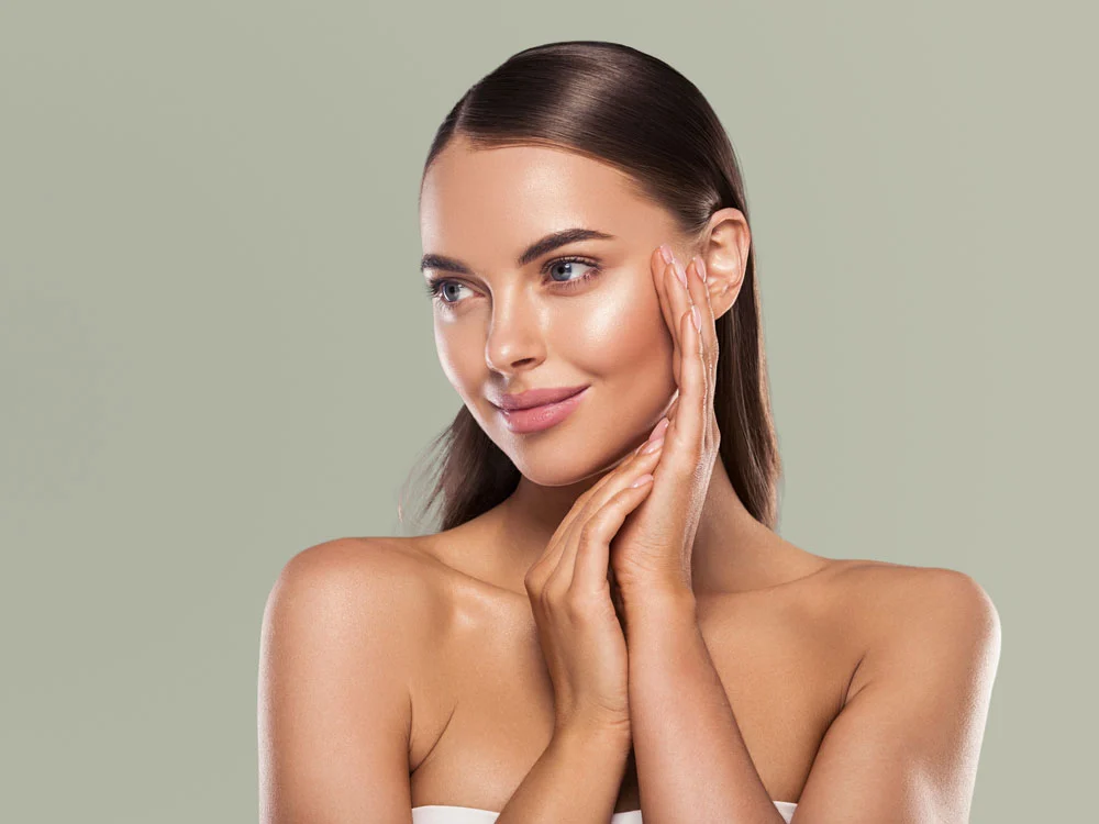 Nên uống, bôi hay tiêm collagen để làm đẹp da?