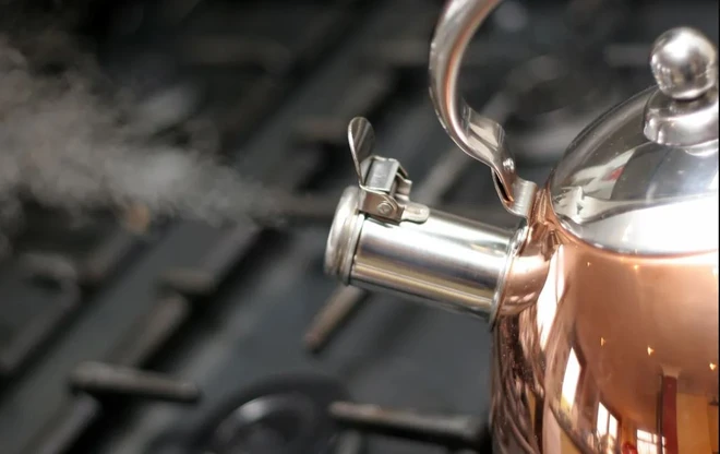 Phát hiện cách loại bỏ tới 80% hạt vi nhựa trong nước uống hàng ngày