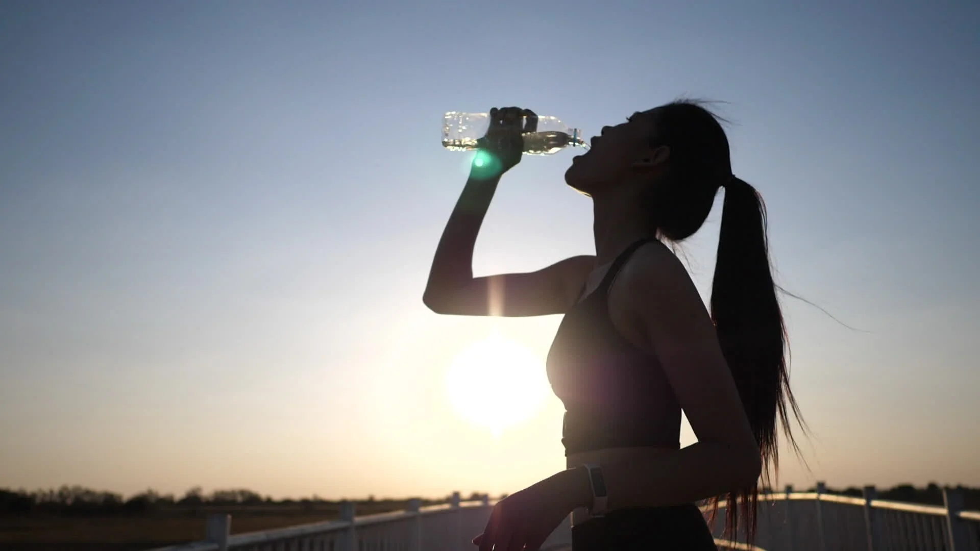 Ba nguyên tắc uống nước trong tiết trời nóng bức