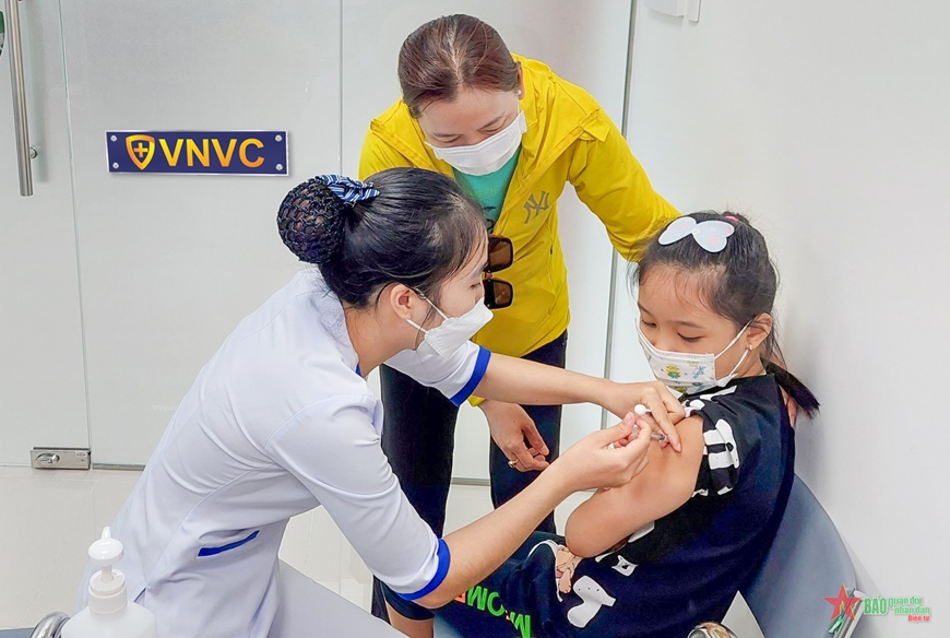Phân bổ nguồn lực giữa vaccine và phương pháp kiểm soát muỗi: Bài học từ dịch sốt xuất huyết