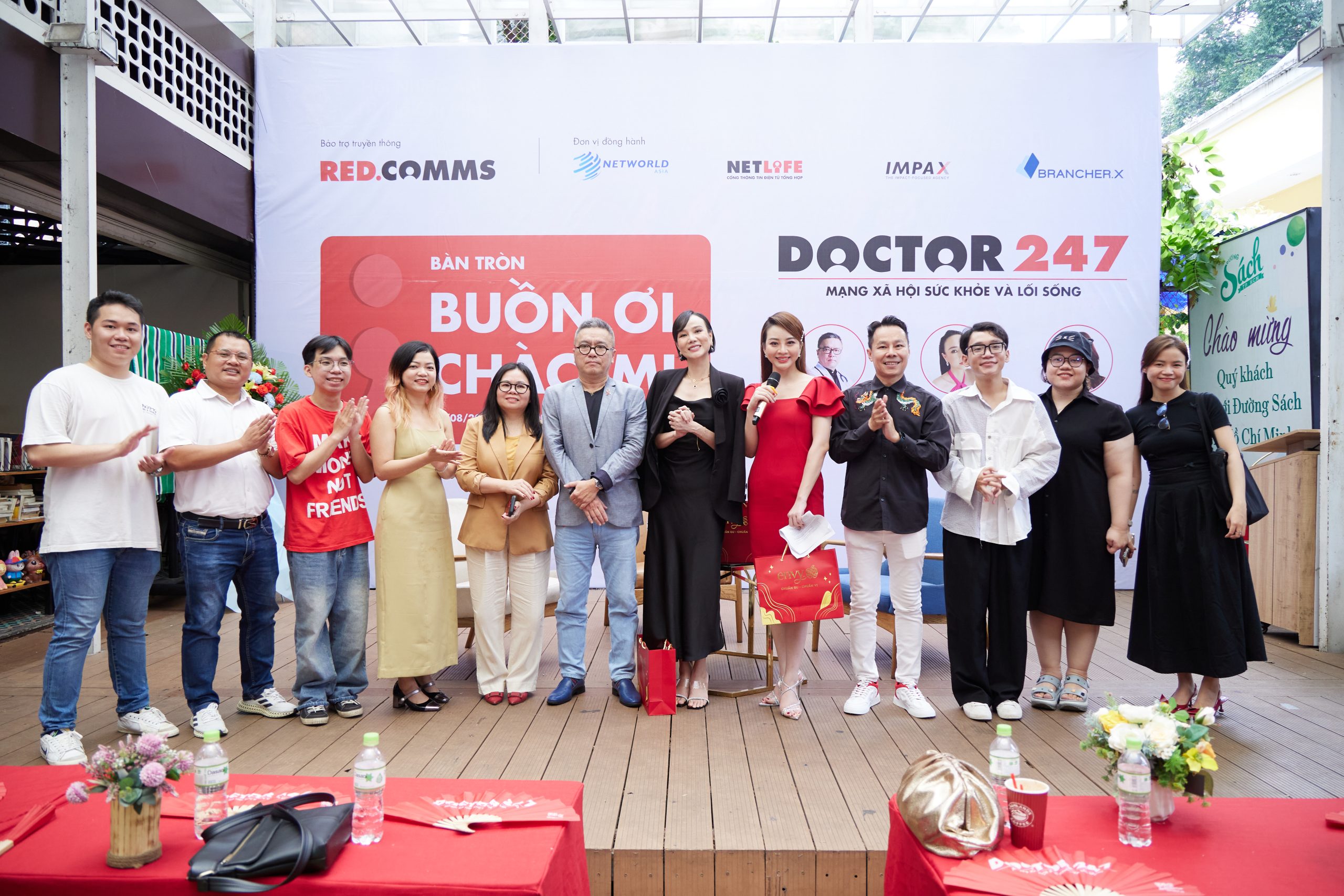 ‘Buồn Ơi Chào Mi’ – Chương trình bàn tròn giữ chân khán giả tới giây phút cuối cùng