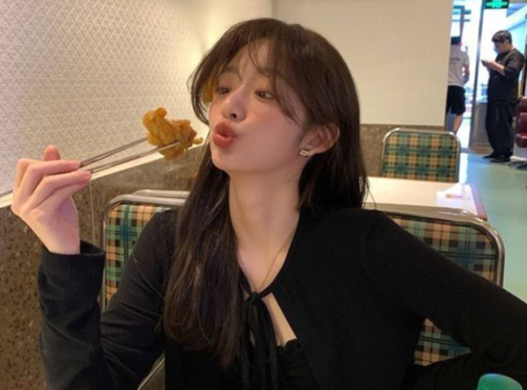 4 Thói Quen Ăn Uống Nguy Hiểm Đang “Nuôi” Tế Bào Ung Thư Trong Tử Cung