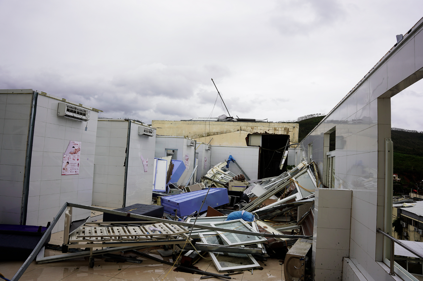 Nhiều bệnh viện tại Quảng Ninh thiệt hại nghiêm trọng sau bão Yagi