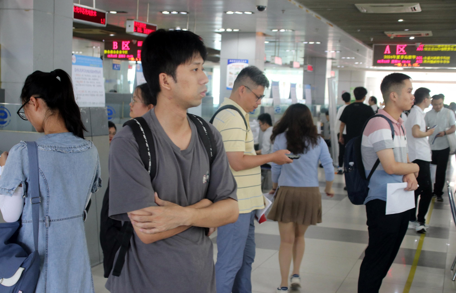 Nhiều nước châu Á đối mặt với tình trạng người trẻ thất nghiệp