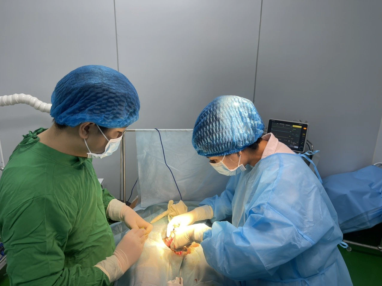 Nam thanh niên tử vong trong quá trình cắt bao quy đầu, nghi ngờ sốc phản vệ