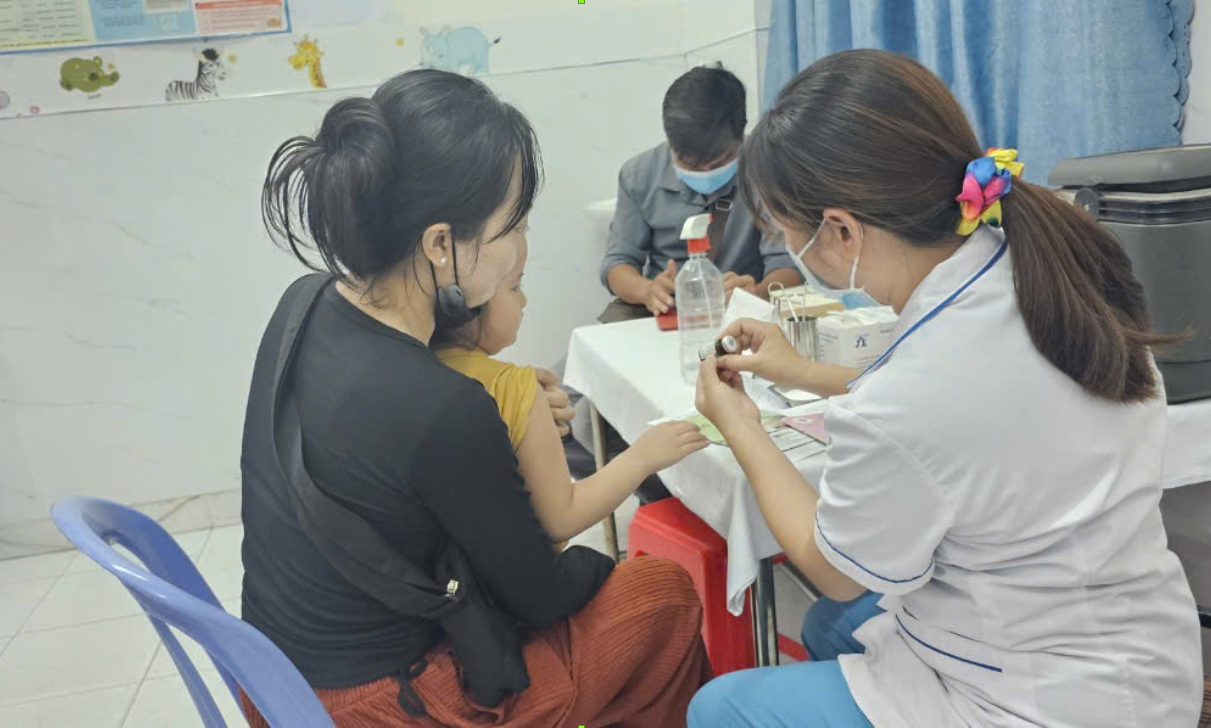 Những ai bắt buộc phải tiêm chủng trong chiến dịch vắc xin sởi tại TP.HCM?