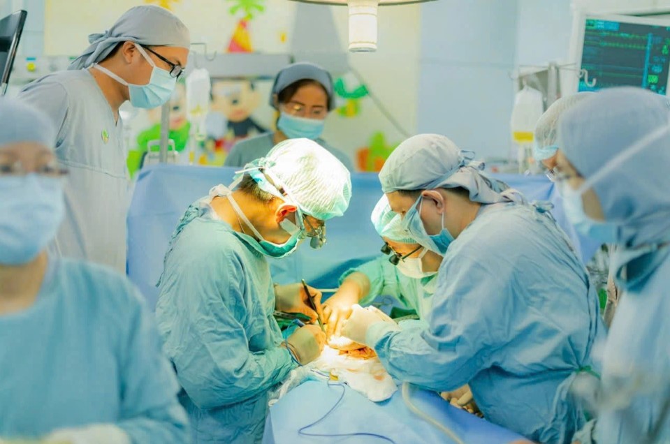 Bệnh viện Nhi đồng 2 thực hiện 3 ca ghép gan chỉ trong 1 tháng