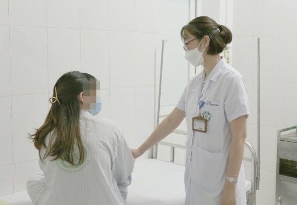 Cô gái 19 tuổi nhập viện tâm thần vì ham muốn quá đà, hưng cảm quá mức