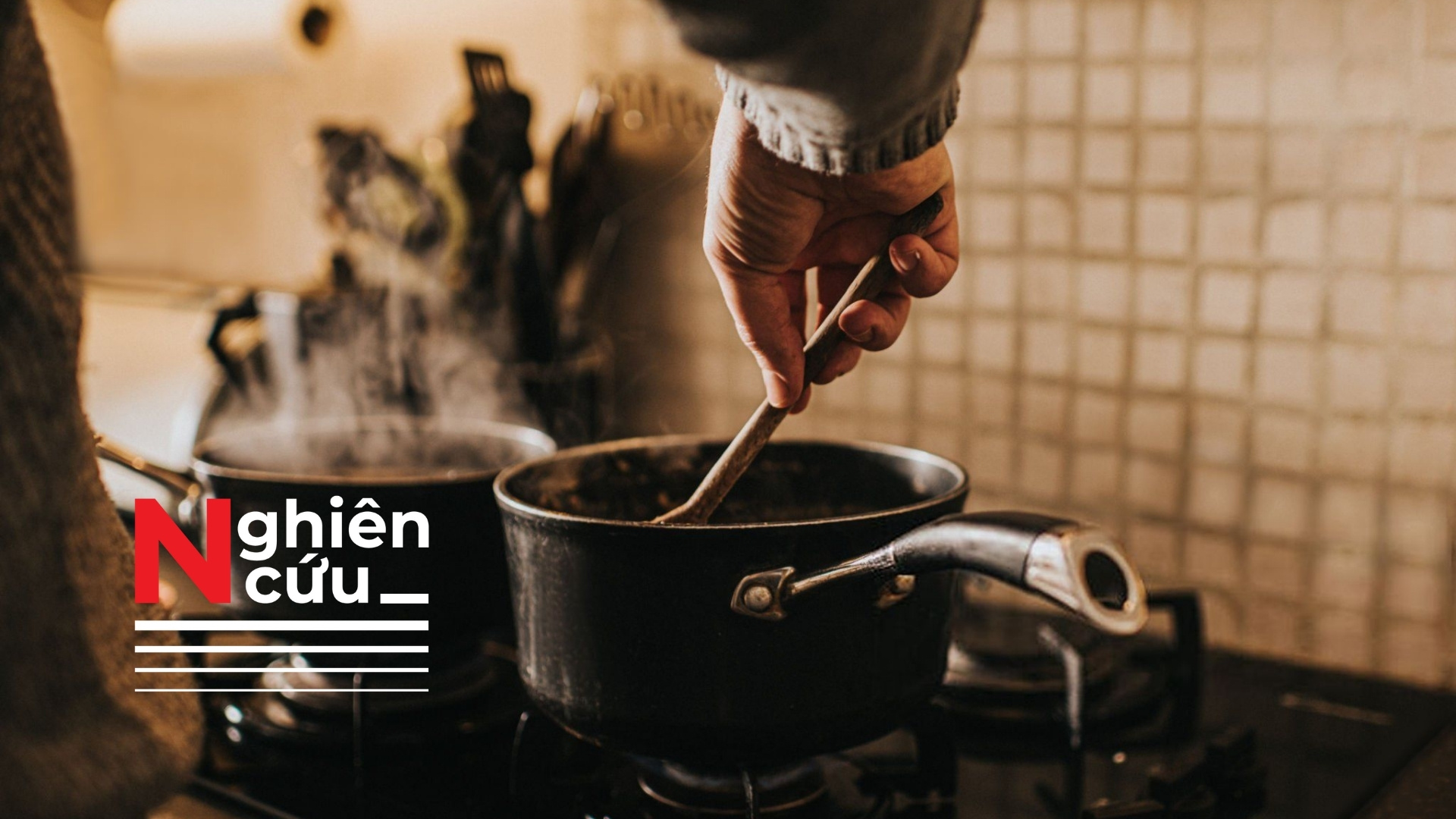 Nạp quá nhiều calo sau 5 giờ chiều sẽ làm tăng mức đường huyết