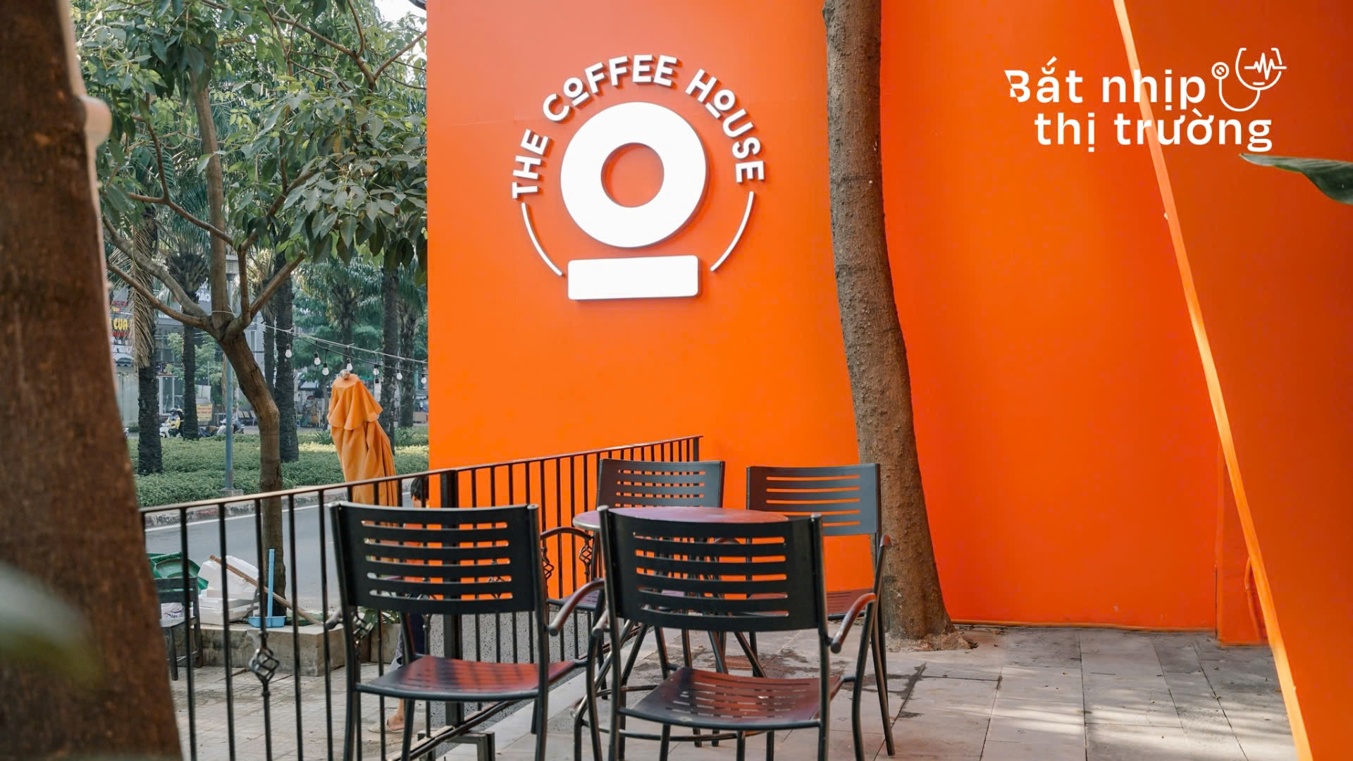 Chuyển động doanh nghiệp 25/02/2025: Cựu CEO Central Retail Việt Nam gia nhập tập đoàn Masan, Golden Gate mua lại The Coffee House