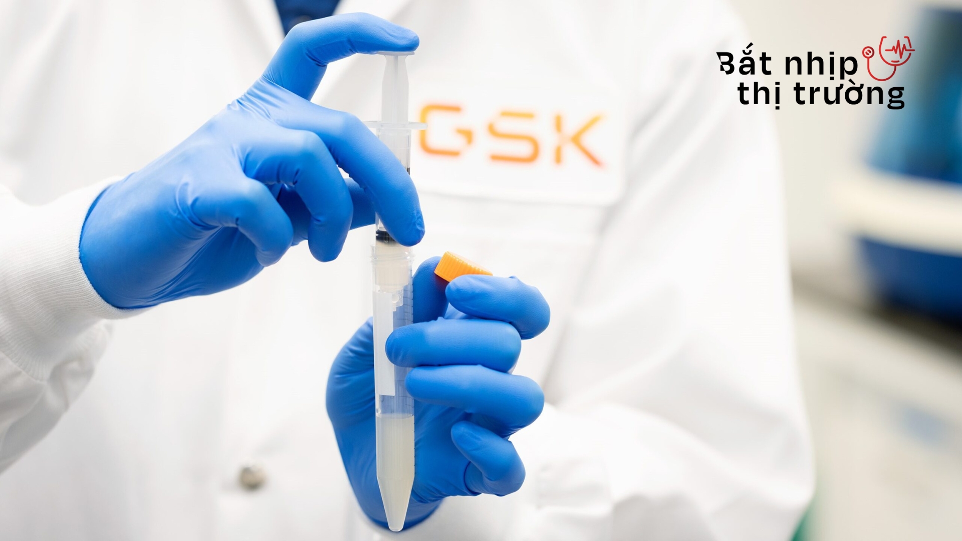 Chuyển động doanh nghiệp 25/02/2025: Công ty dược phẩm AstraZeneca và GSK đẩy mạnh các nghiên cứu phát triển thuốc