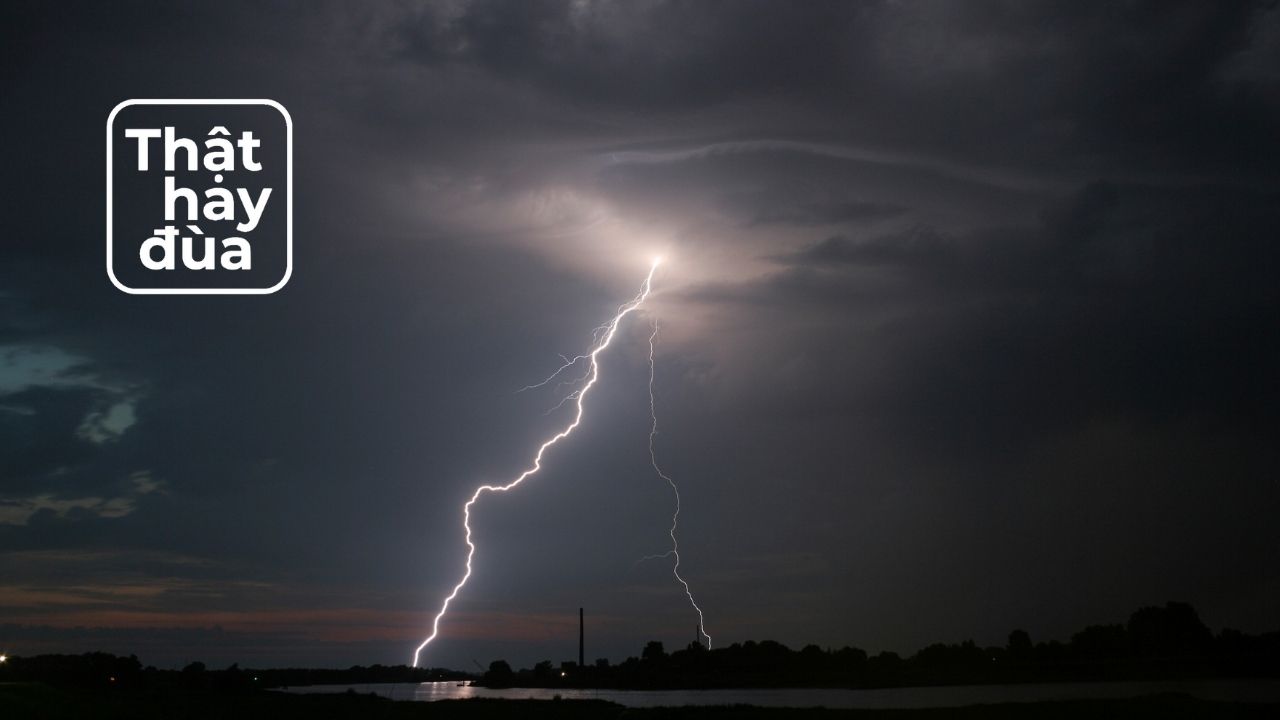 ‘Trải nghiệm’ bị sét đánh làm thay đổi màu mắt