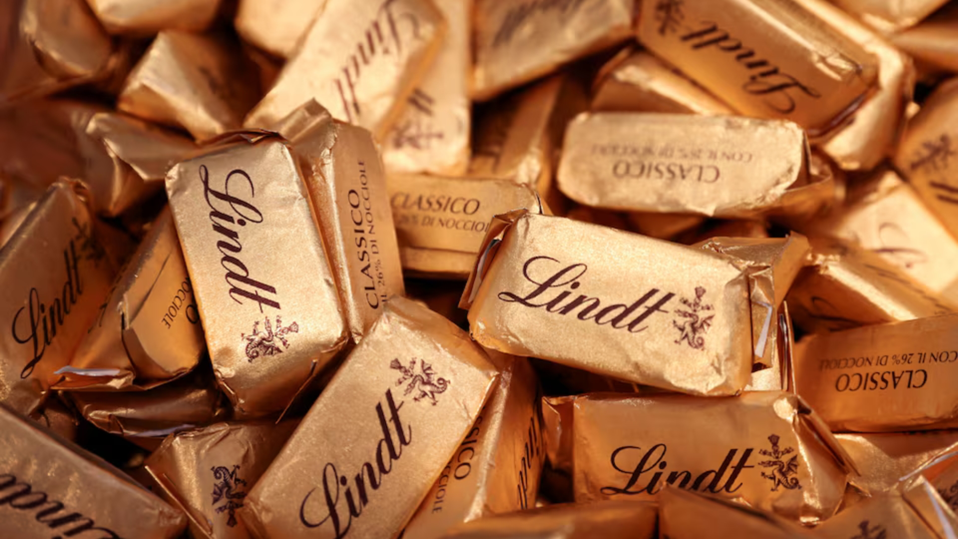 Chuyển động doanh nghiệp 07/03/2025: Lindt & Sprüngli đạt lợi nhuận vượt kỳ vọng, điều chỉnh chuỗi cung ứng chocolate để tránh thuế quan