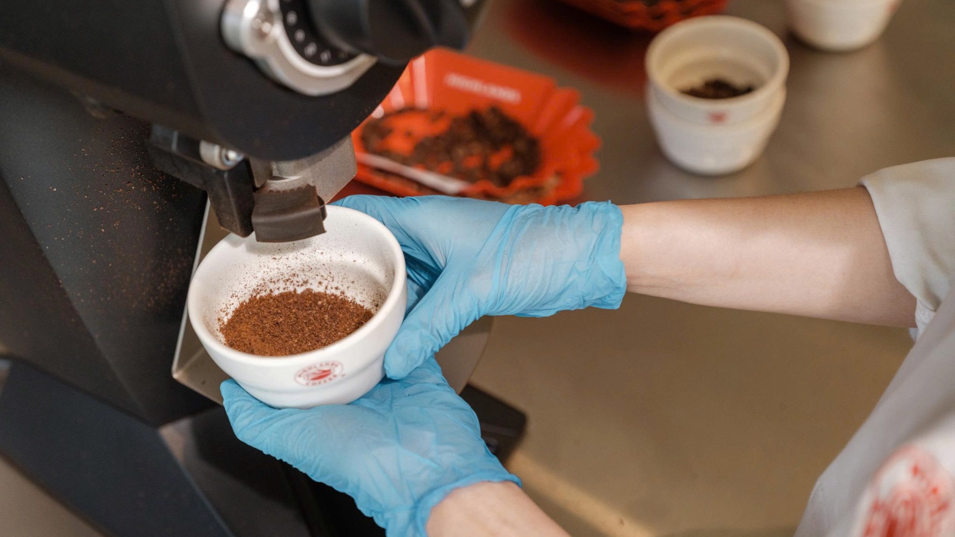 Chuyển động doanh nghiệp 21/04/2025: Highlands Coffee, Nestlé đầu tư xây dựng nhà máy sản xuất trong năm 2025